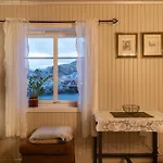 Prázdninový dům Anitas Waterfront Reine