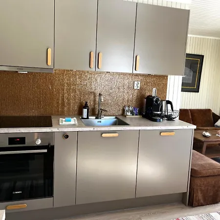 Anitas Waterfront * レーヌ