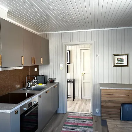 Anitas Waterfront Cabins Reine