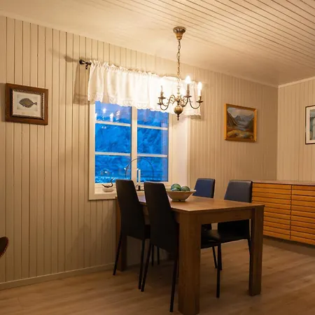 Anitas Waterfront Cabins *