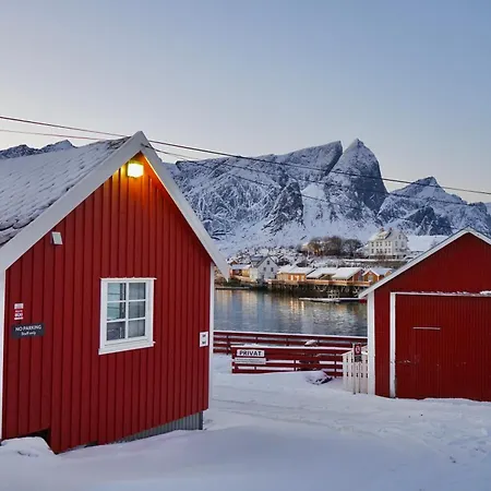 Anitas Waterfront Cabins Reine