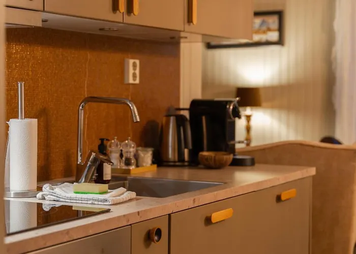 Anitas Waterfront Reine