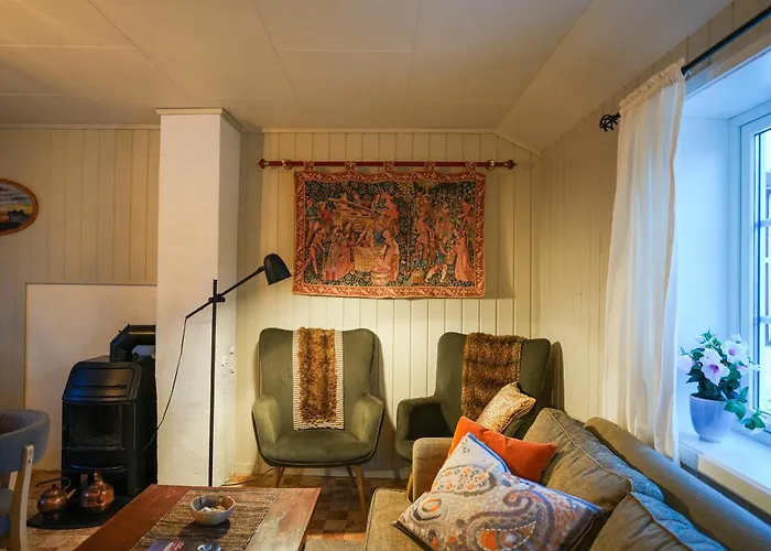 Anitas Waterfront Ferienhaus Reine